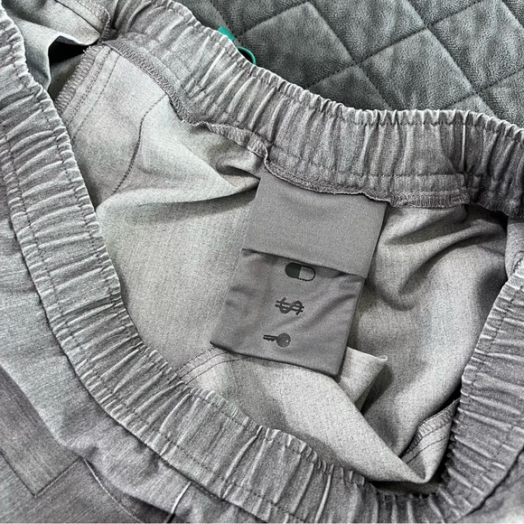 FIGS Technical Scrub Set Men’s Large Shirt XL Tansen Jogger Pants Medical I - Picture 13 of 14